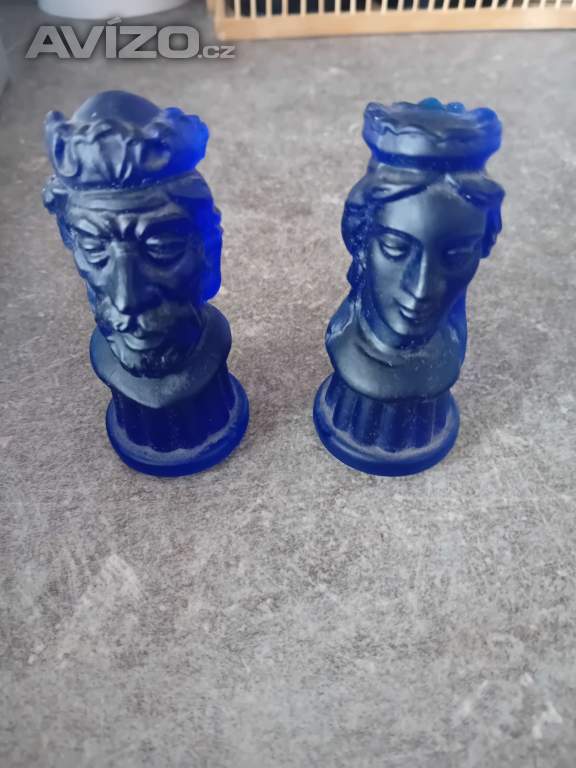 Foto inzerátu Starožitné porcelánové šachy