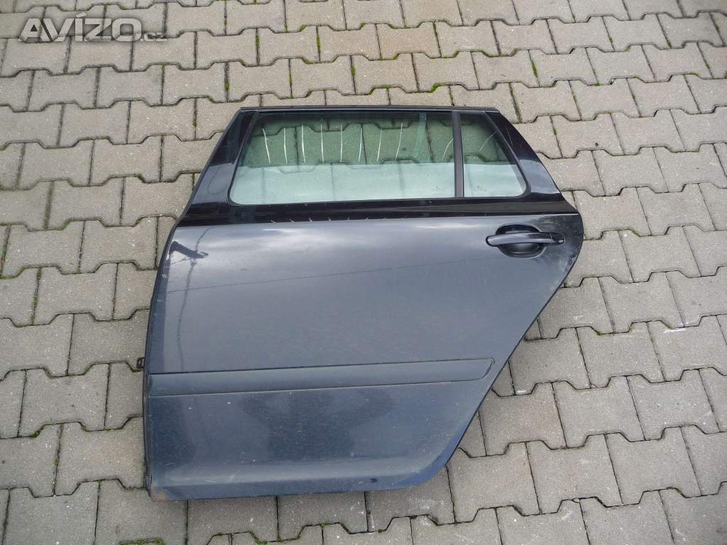 Foto inzerátu ŠKODA OCTÁVIA 2 COMBI - DVEŘE,tapce,zrcátko