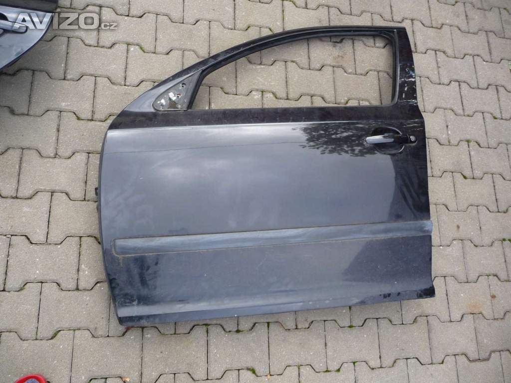 Foto inzerátu ŠKODA OCTÁVIA 2 COMBI - DVEŘE,tapce,zrcátko
