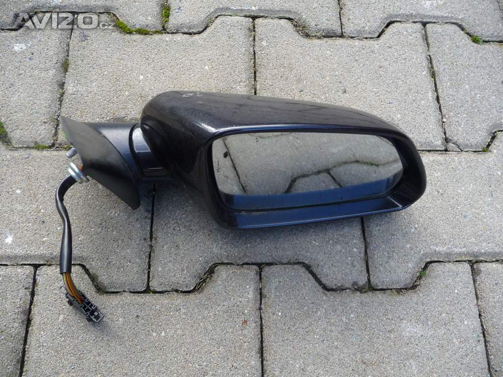 Foto inzerátu ŠKODA OCTÁVIA 2 COMBI - DVEŘE,tapce,zrcátko