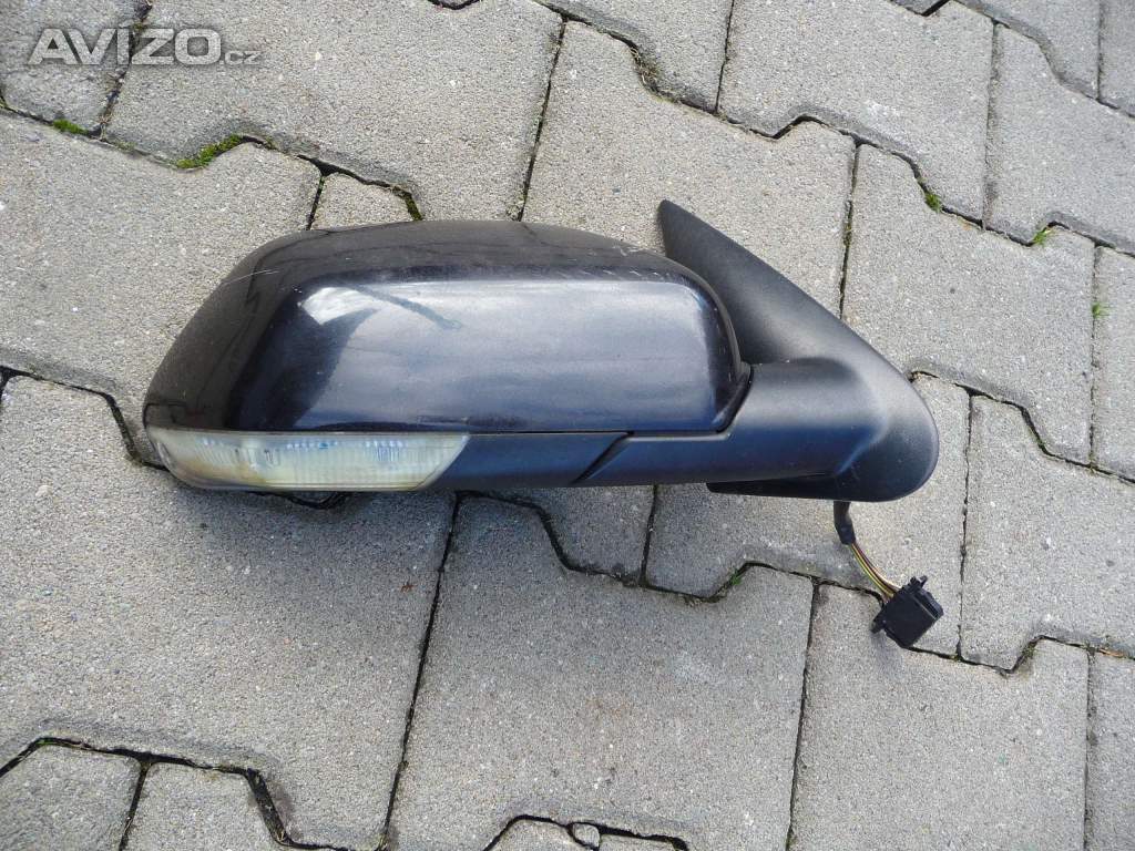 Foto inzerátu ŠKODA OCTÁVIA 2 COMBI - DVEŘE,tapce,zrcátko