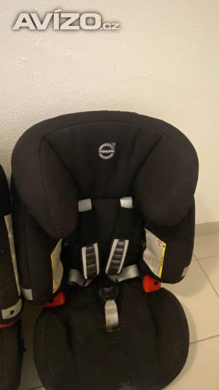 Foto inzerátu Sada 5 autosedacek Volvo, 0-36kg, vhodne do 2 aut.