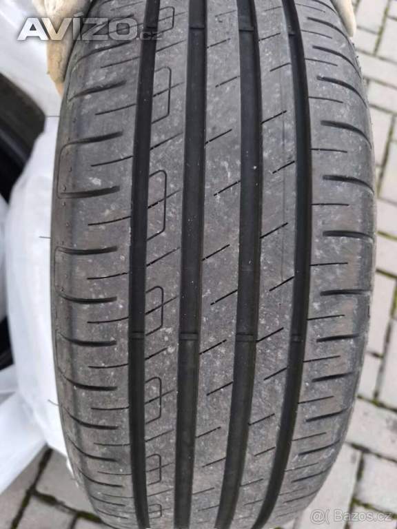 Foto inzerátu Prodám letní pneumatiky Goodyear 