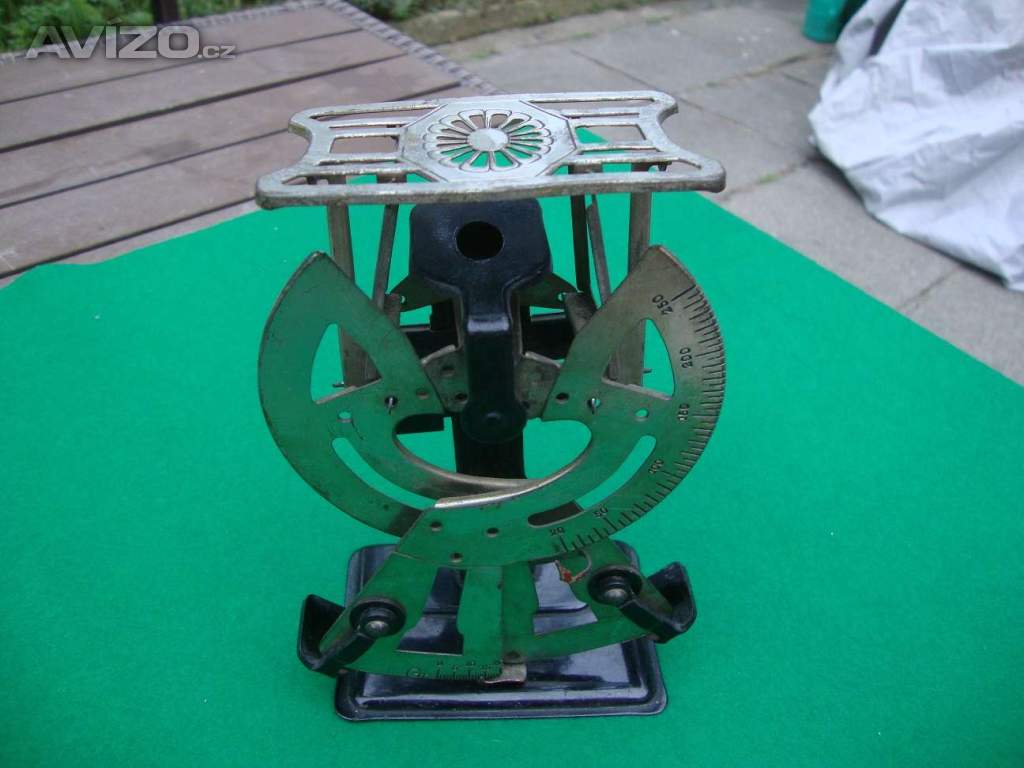 Raritní poštovní váha na dopisy z Rakouska Uherska v Secesním stylu