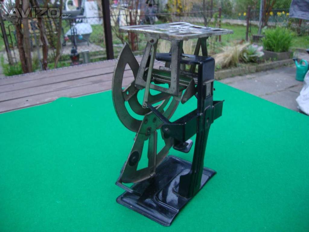 Foto inzerátu Raritní poštovní váha na dopisy z Rakouska Uherska v Secesním stylu