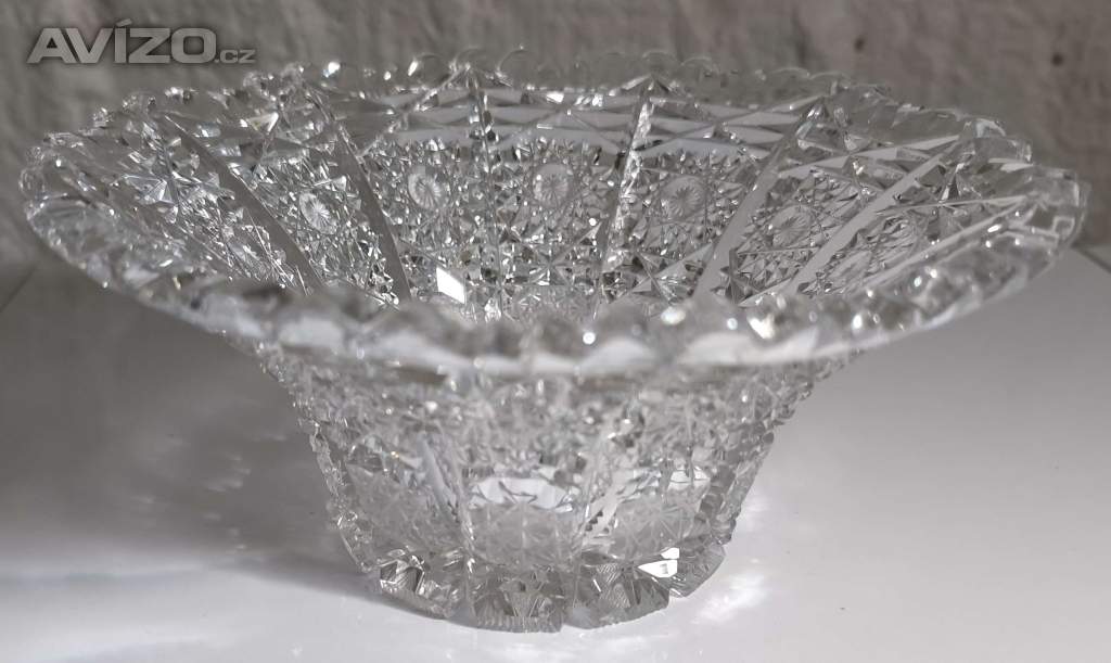 Křišťálová mísa