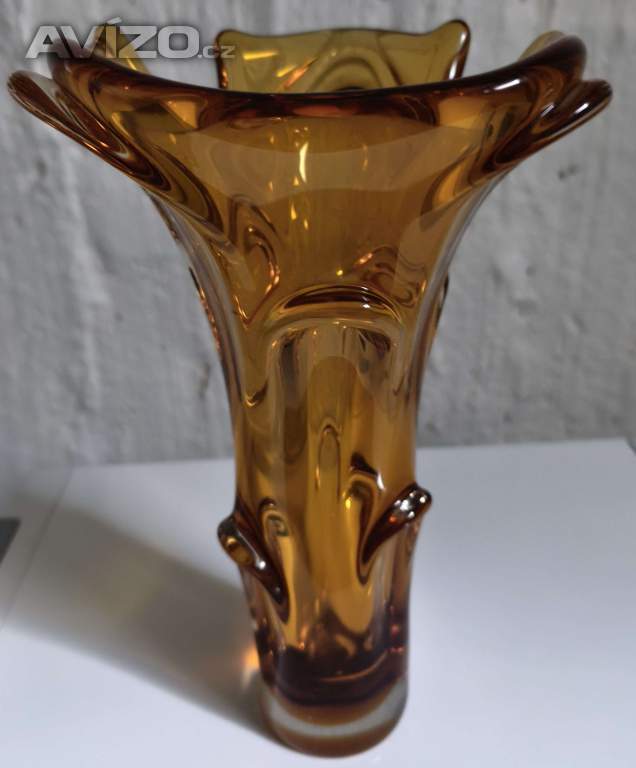 Foto inzerátu Váza z hutního skla