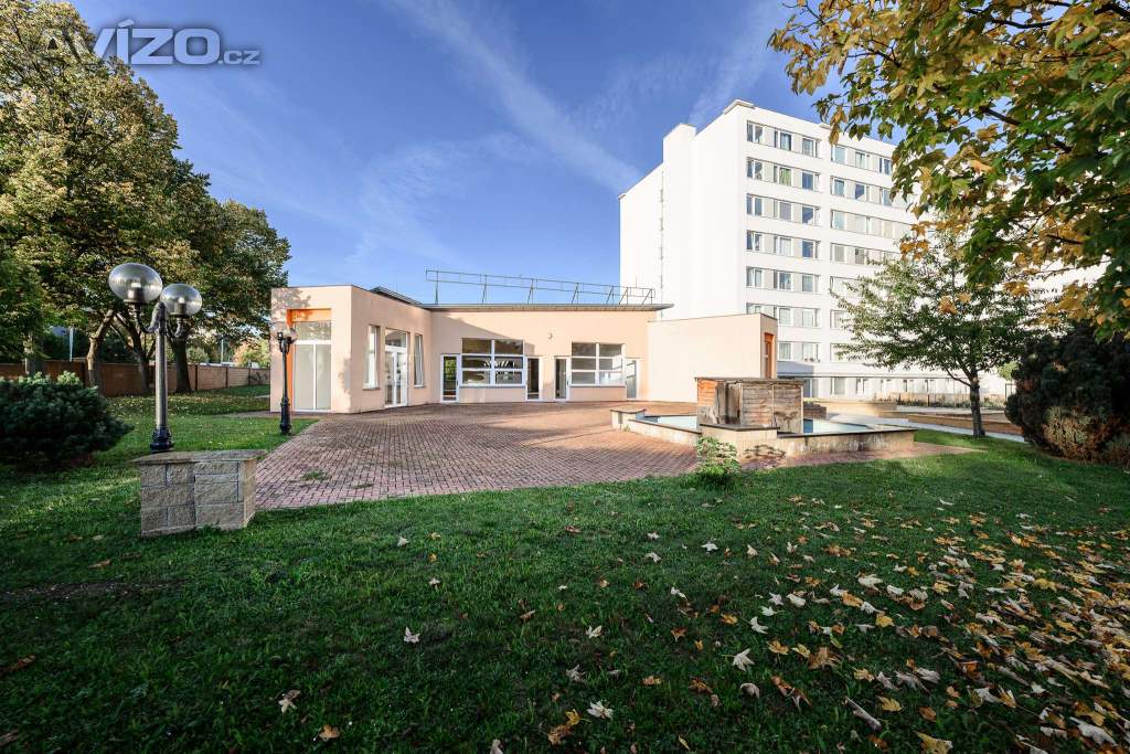 Foto inzerátu Prodej nebytového prostoru 1218 m² 