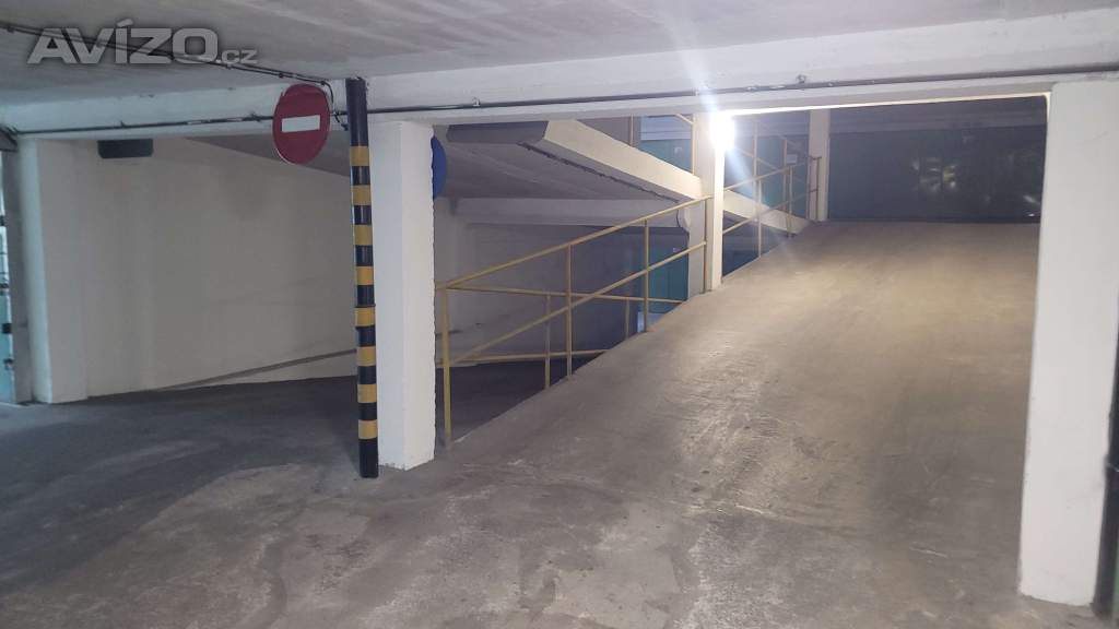 Foto inzerátu Pronájem garáže s elektrikou Ostrava Zábřeh