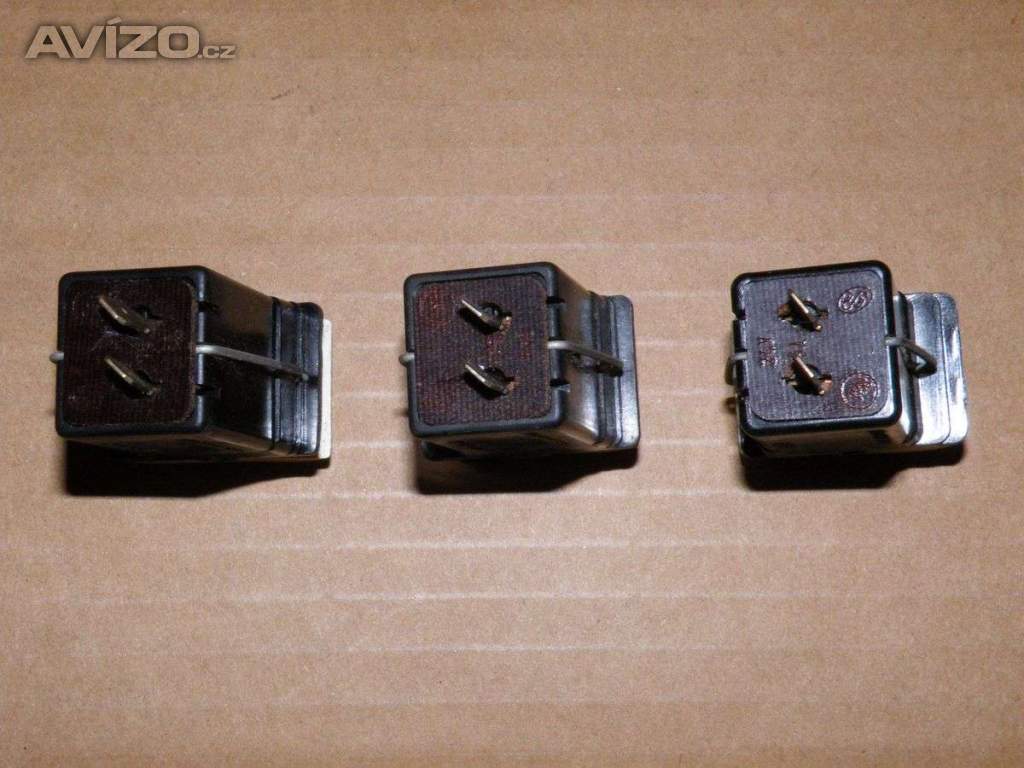 Foto inzerátu Vypínače PAL 24V