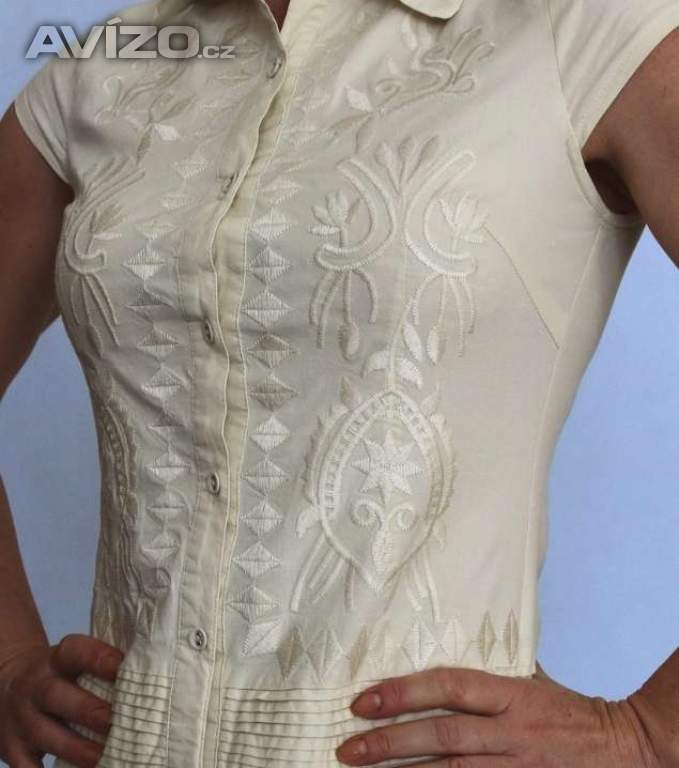 Foto inzerátu Letní bavlněné šaty s výšivkou Love Me vel. 36