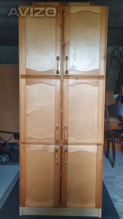 Prodám 5 ks skříněk