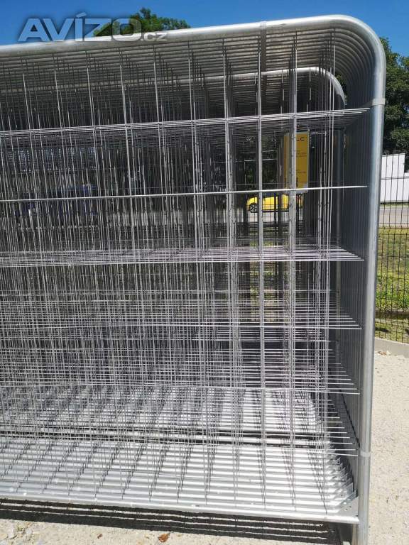 Stavební oplocení se zaoblenými rohy – nové panely, výhodná cena! 50M