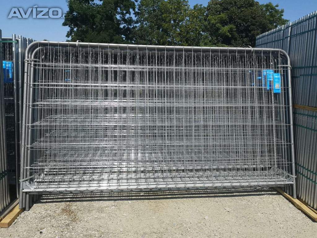 Foto inzerátu Stavební oplocení se zaoblenými rohy – nové panely, výhodná cena! 50M