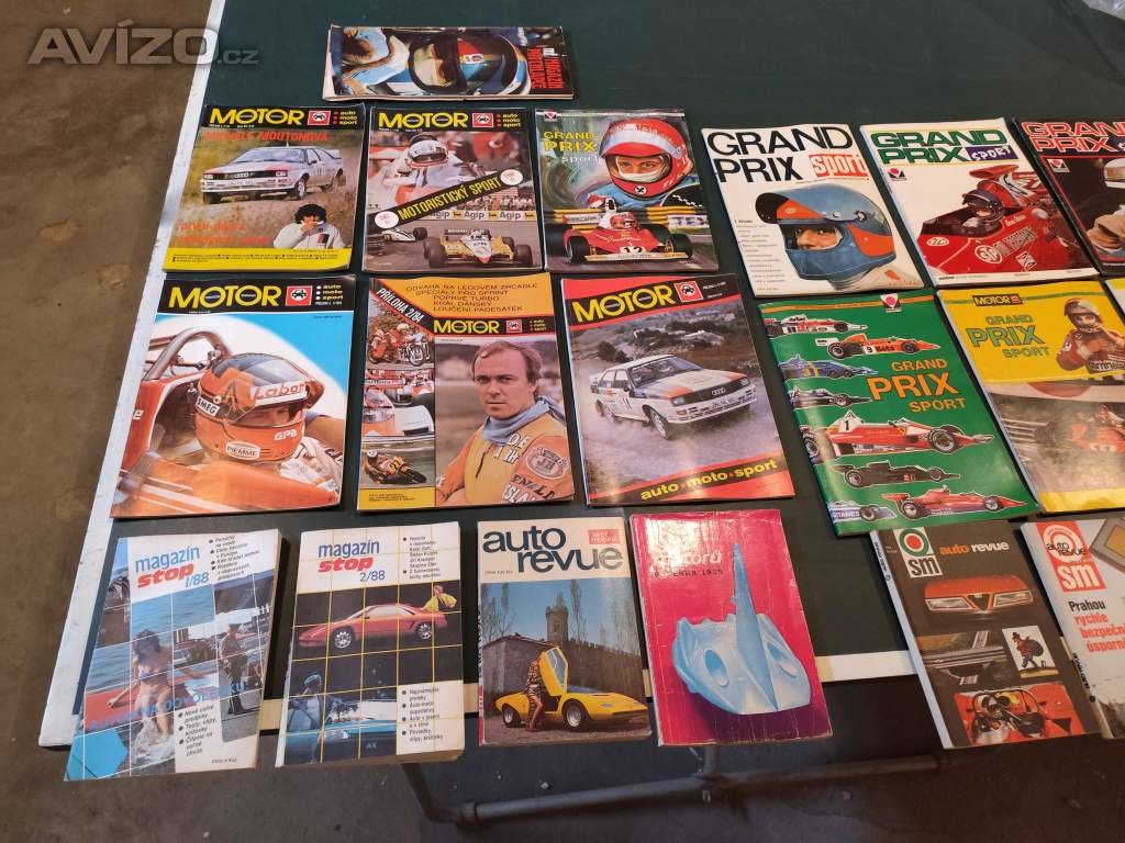 Foto inzerátu Prodám časopisy piloti F1 a ročenky grand prix sport