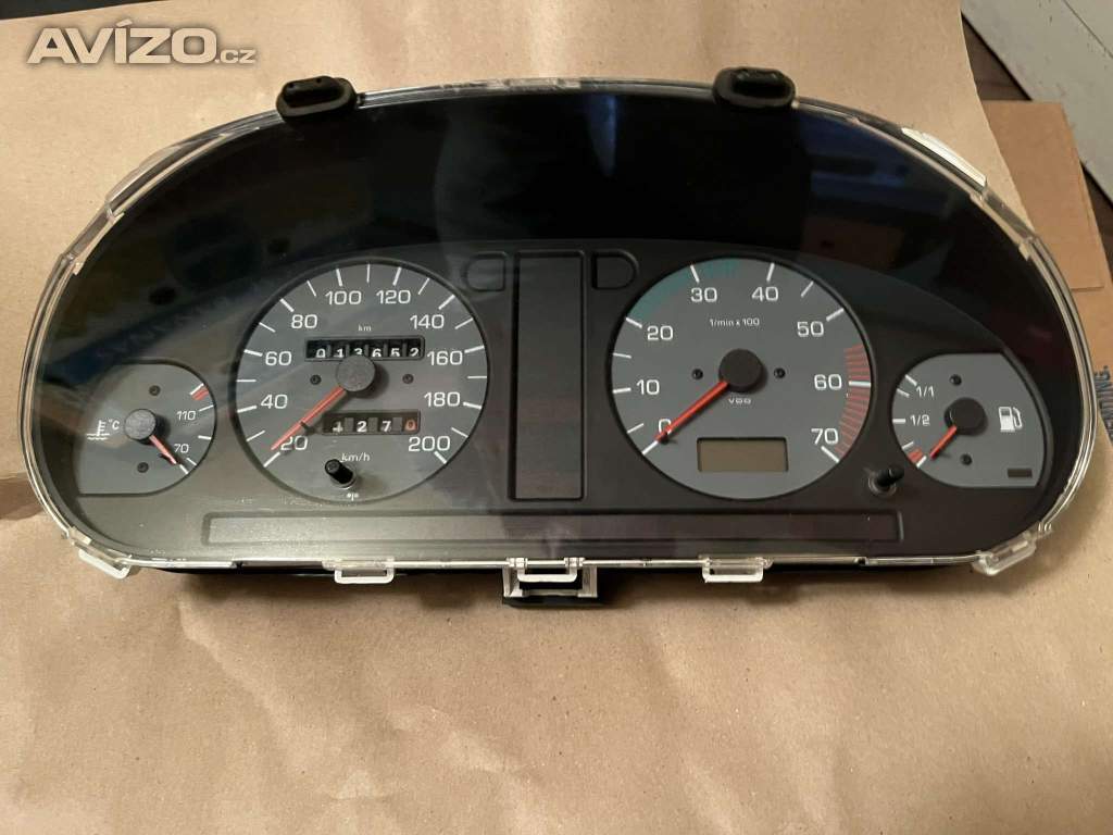 Foto inzerátu Přístrojová deska ŠKODA FELICIA