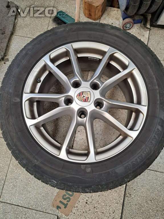 Foto inzerátu Porsche Cayenne - Originání alu kola 18 Zimní pneu