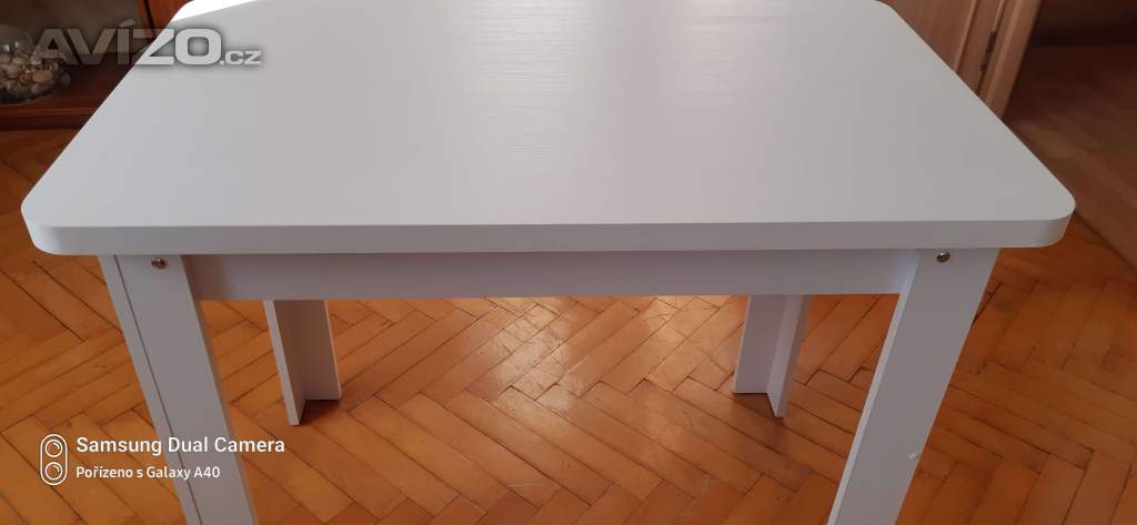 NABÍZÍM NOVÝ JÍDELNÍ STŮL