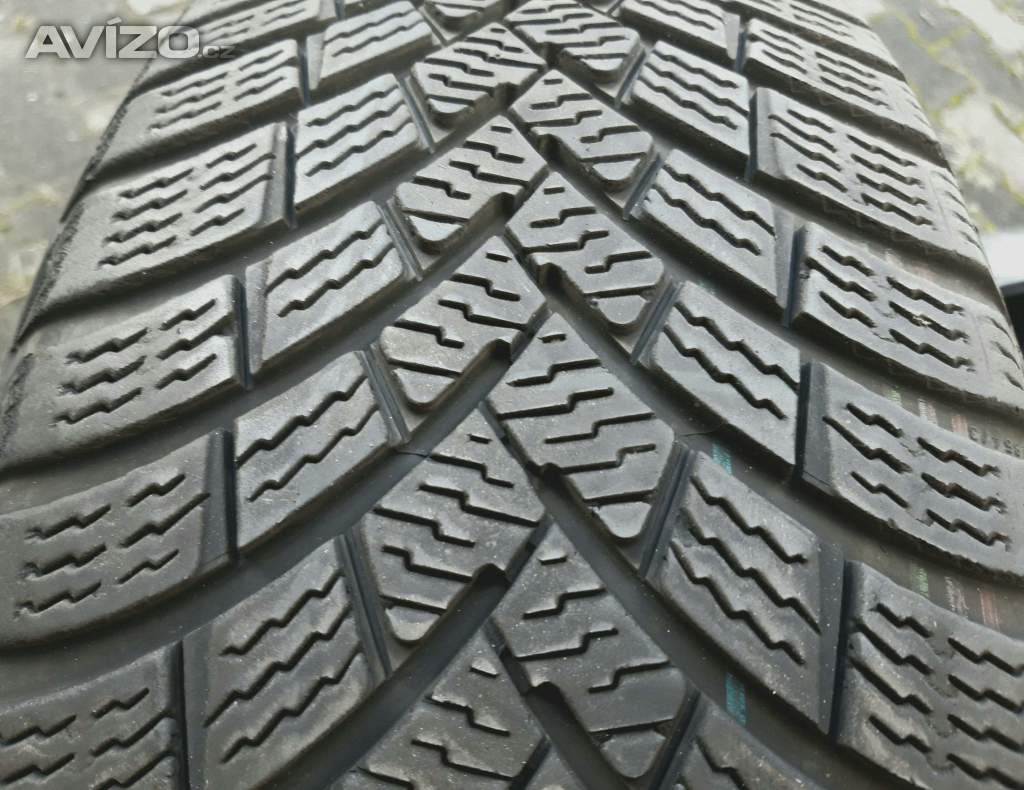 Foto inzerátu Sada nebo 2ks pěkných zimních pneu 205/60 R16: