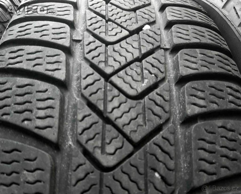 Foto inzerátu Sada nebo 2ks pěkných zimních pneu 205/60 R16: