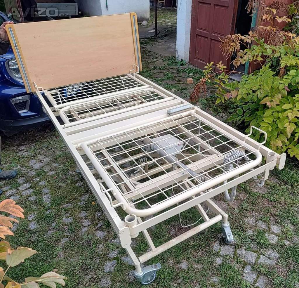 Foto inzerátu Zdravotní, polohovací + výškově stavitelná postel. Bezvadný stav.