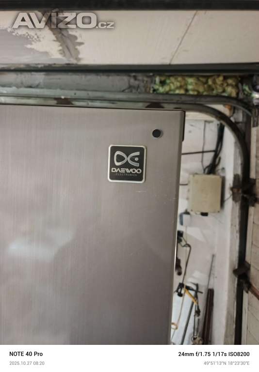 Foto inzerátu us lednice 6 let stara malo pouzivana