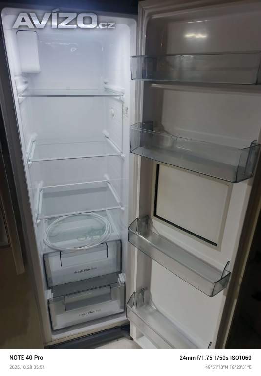 Foto inzerátu us lednice 6 let stara malo pouzivana