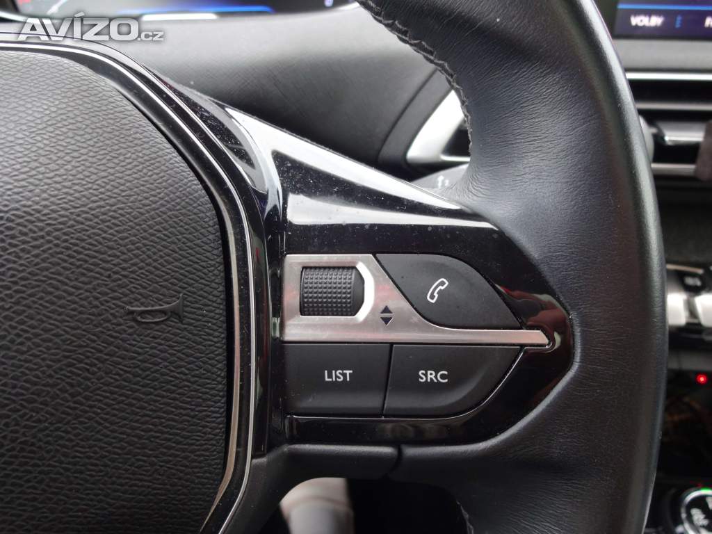 Foto inzerátu Peugeot 3008 1.2 PureTech 96 kW – pravidelný servis 