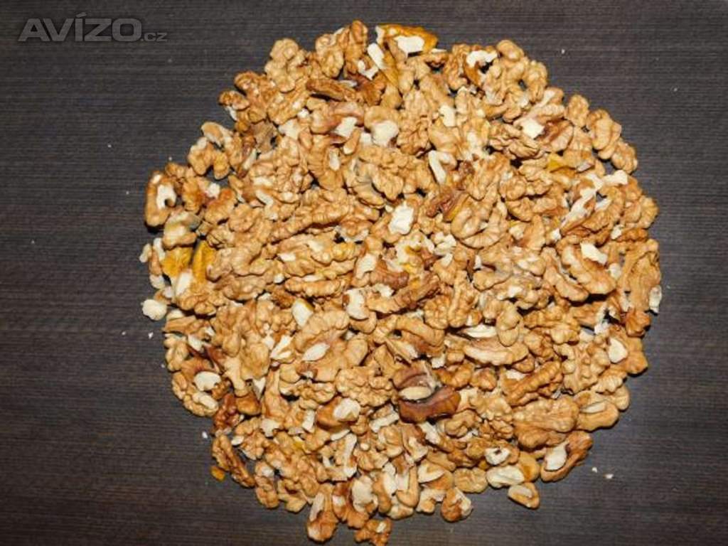 Vlašský ořech loupaný