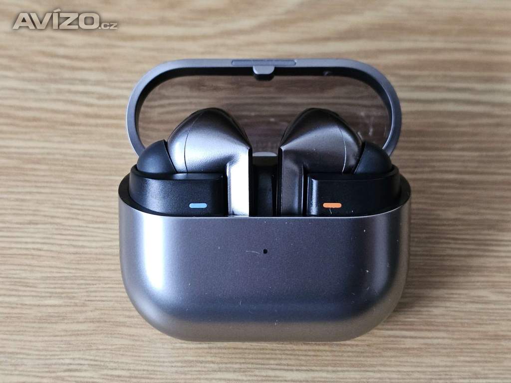 Foto inzerátu Sluchátka Samsung Galaxy Buds3 Pro Stříbrná
