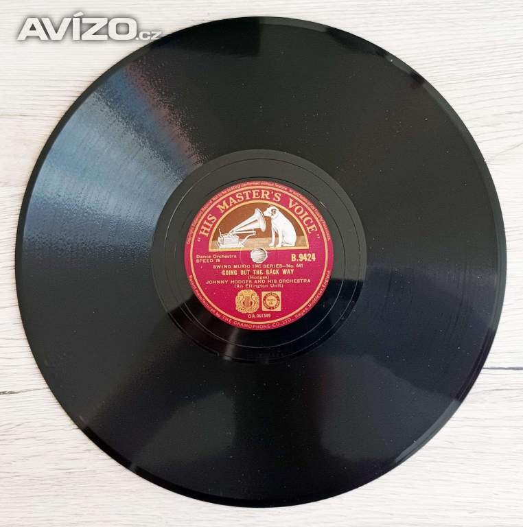 Foto inzerátu 9 starožitných šelakových gramodesek americký jazz, swing  