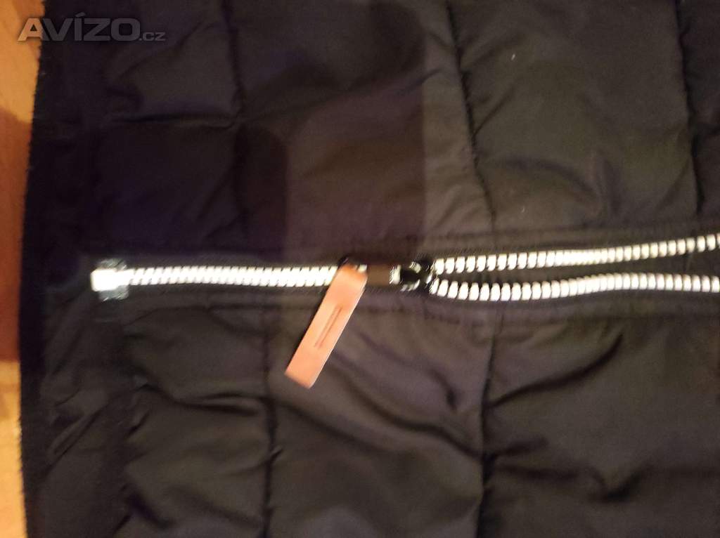 Foto inzerátu Dětská zimní bunda H&amp;M- téměř nová 