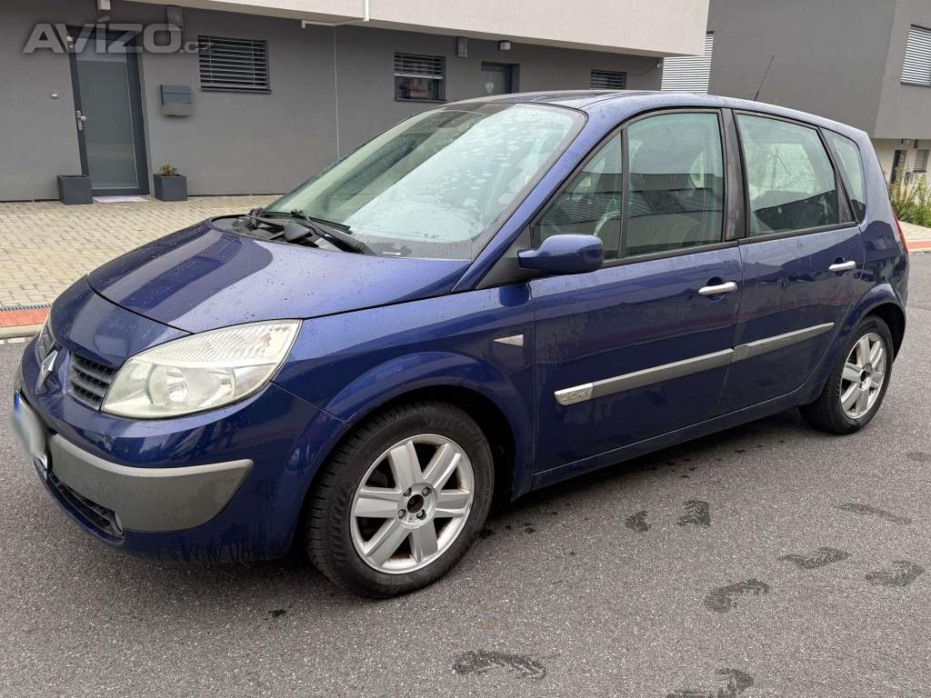 Krásný rodinnný Renault Scenic 2.0 benzín Nová stk,nové pneu