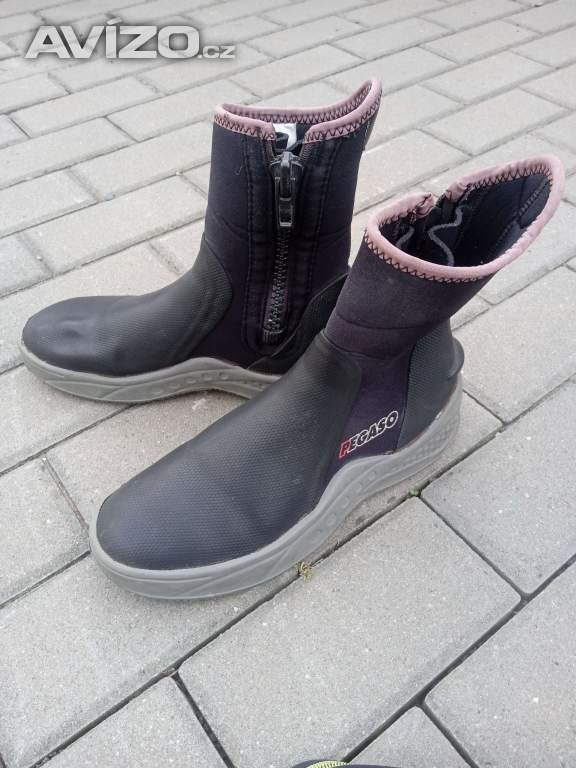 Foto inzerátu Neoprénová kombinéza s obuví