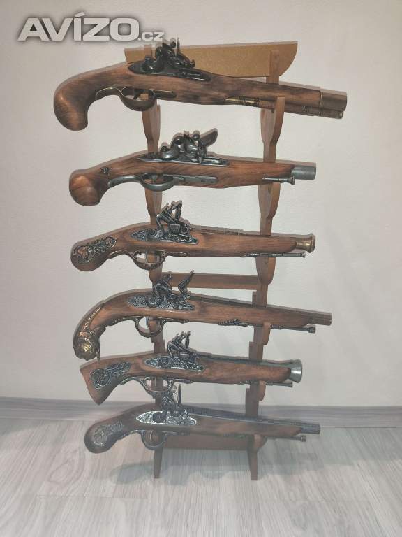 Repliky křesadlových zbraní