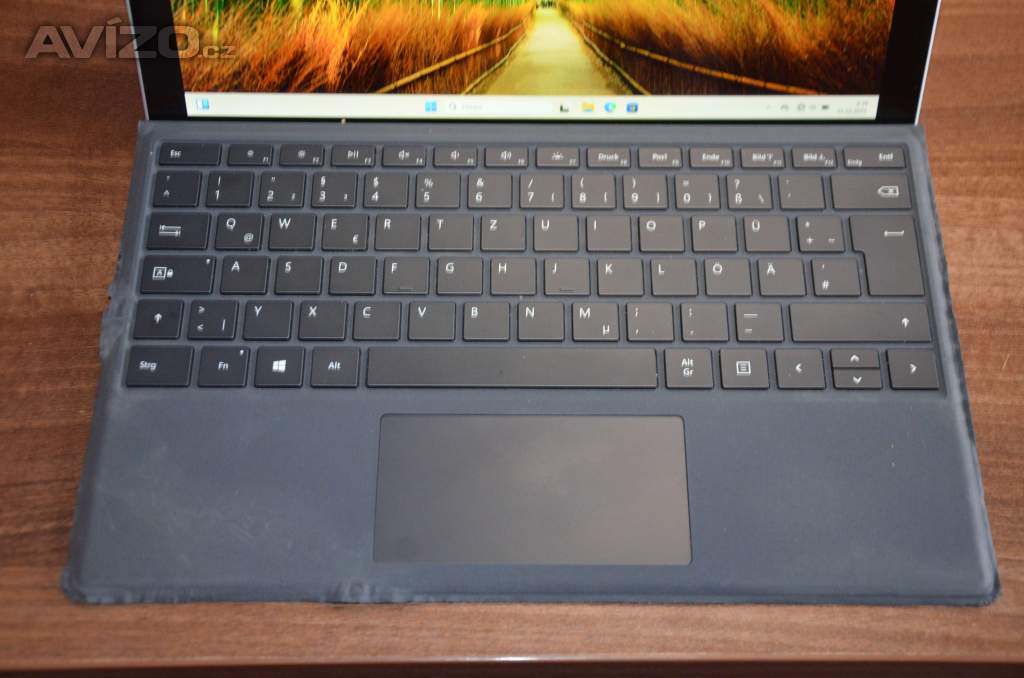 Foto inzerátu Microsoft Surface PRO 5 i5/8GB/SSD 256GB/záruka