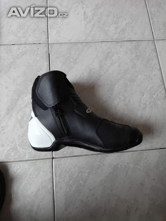 Foto inzerátu Kotníkové moto boty Alpinstars SMX1