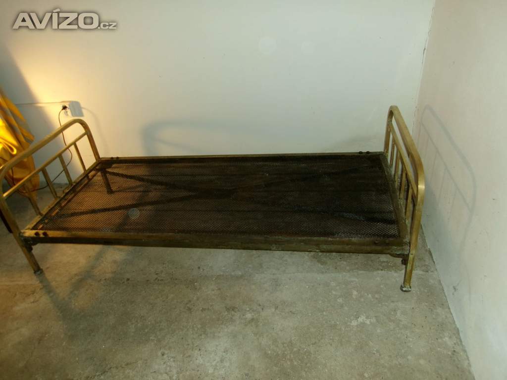 Foto inzerátu 1 ks starožitná mosazná postel 700,- Kč- 