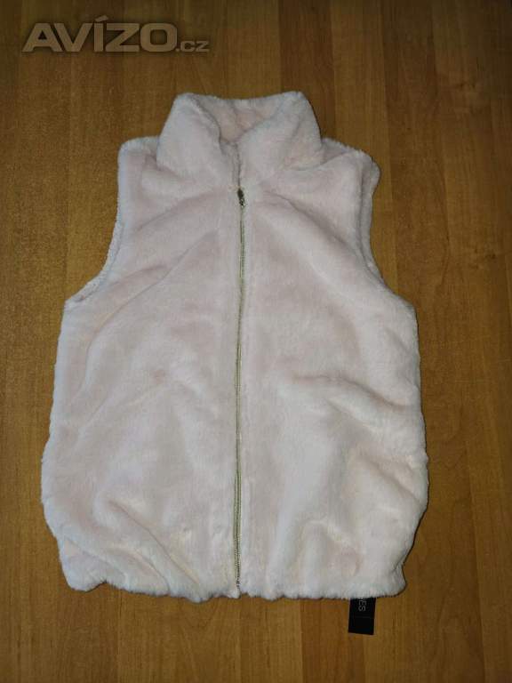 NOVÁ Zateplená vesta, vel. 152