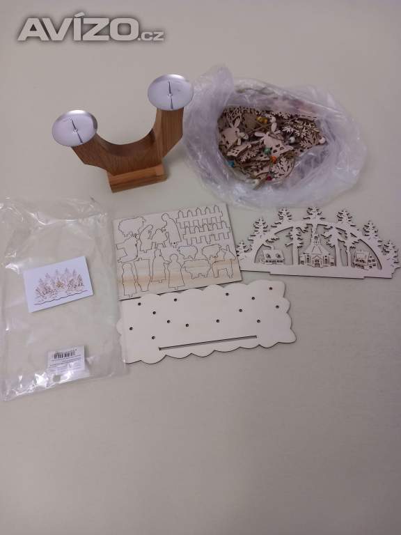 Foto inzerátu Sleva 50%......Dřevěné ozdoby na stromeček, betlém a svícen.