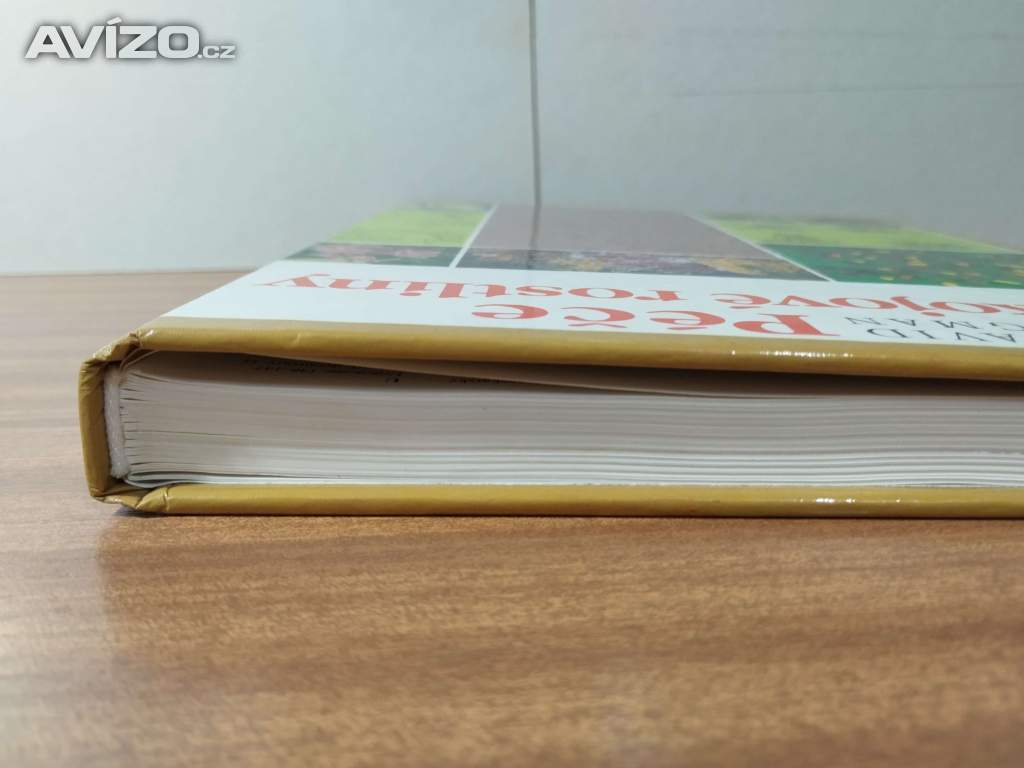 Foto inzerátu Receptář pro každý den 4x + Péče o pok. rostliny