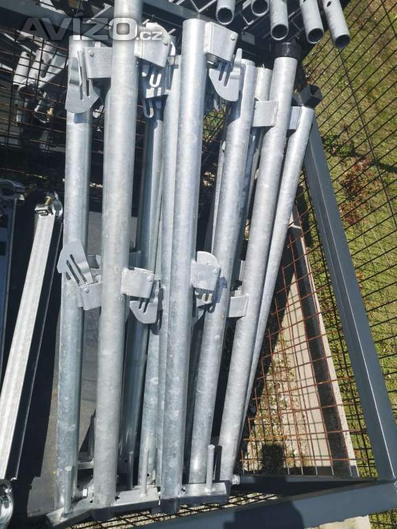 Foto inzerátu Lešení na stěnu LAYHER – nové, pevné, ihned k odběru 6,3 X 18,42 = 116 M2