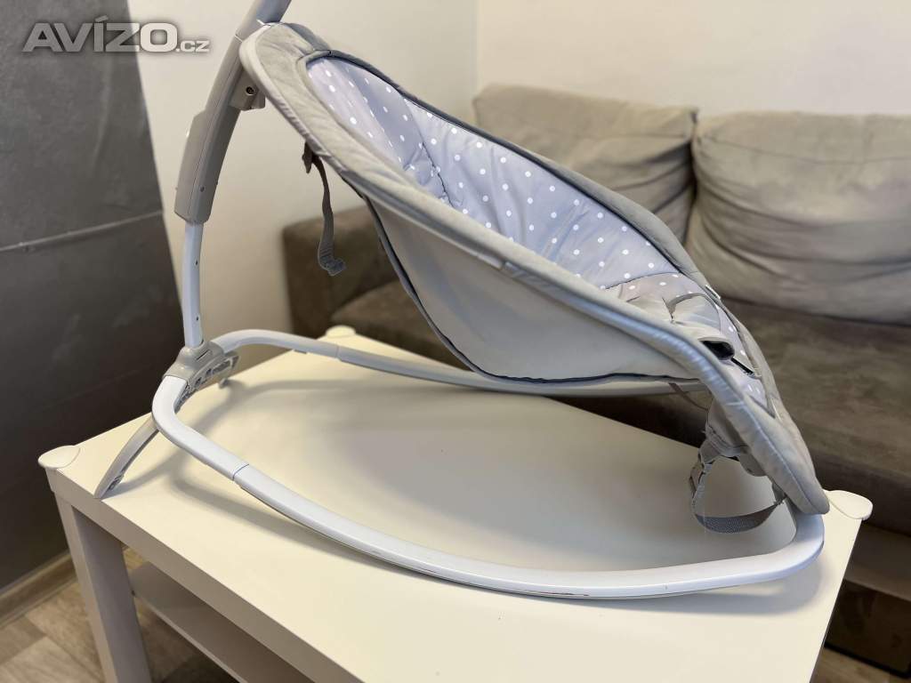 Foto inzerátu Prodám dětské vibrující houpátko Ingenuity s melodií Cuddle Lamb 2019