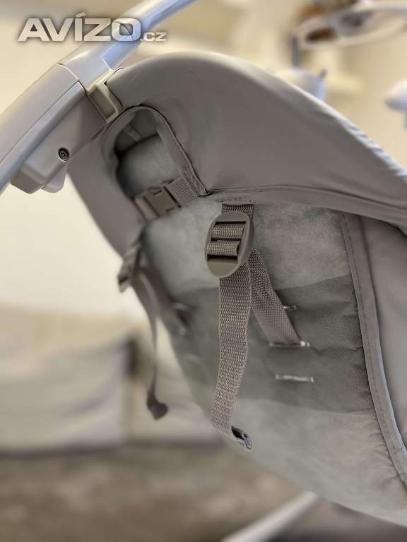 Foto inzerátu Prodám dětské vibrující houpátko Ingenuity s melodií Cuddle Lamb 2019