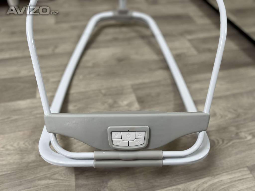 Foto inzerátu Prodám dětské vibrující houpátko Ingenuity s melodií Cuddle Lamb 2019