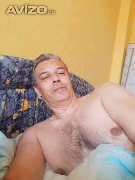 Přátelství s něžností nebo vztah