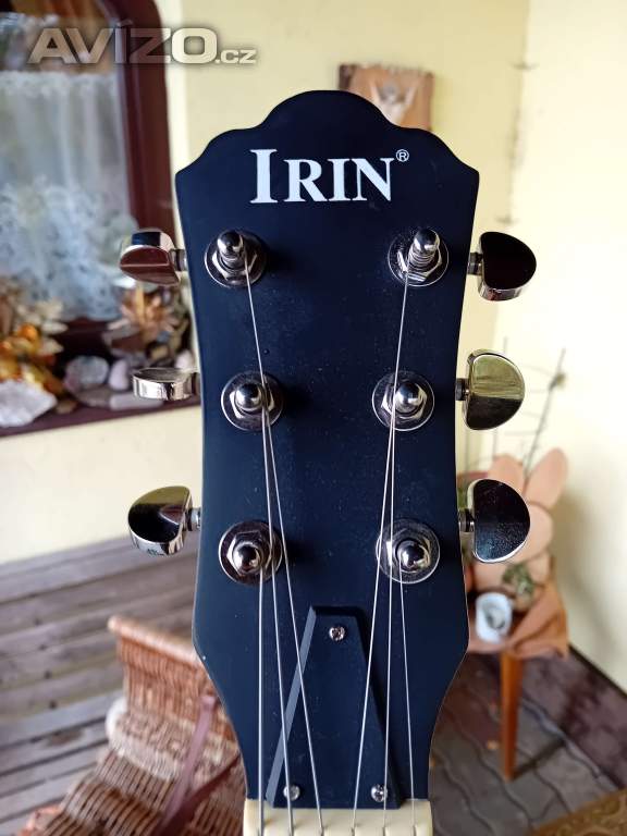 Foto inzerátu Elektrická kytara 