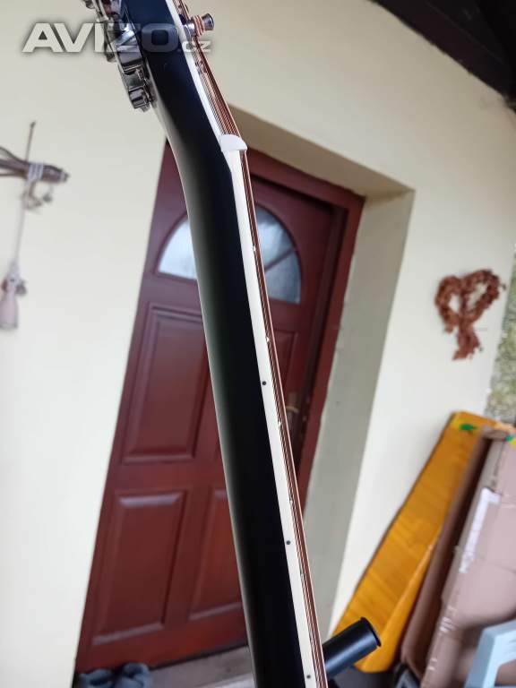 Foto inzerátu Elektrická kytara 