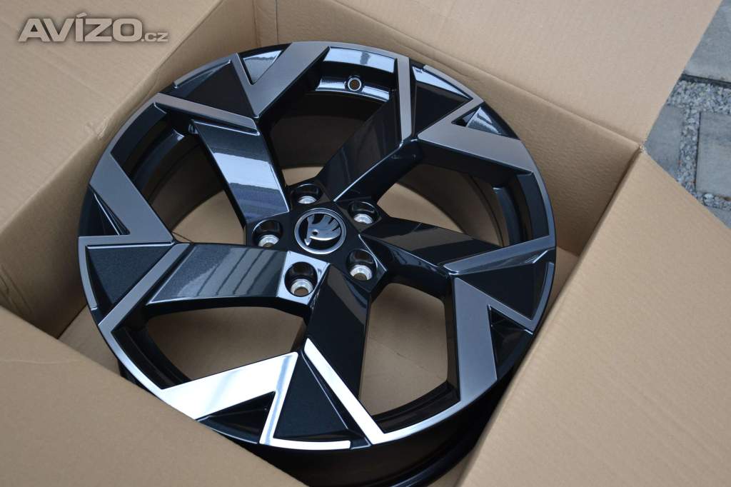 Foto inzerátu Škoda Superb III/IV/VW Passat B8-NOVÉ orig.Alu 18-8x18,ET44