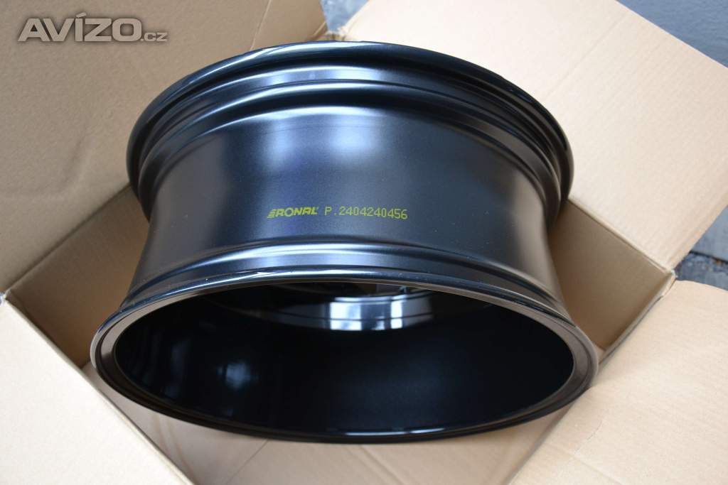 Foto inzerátu Škoda Superb III/IV/VW Passat B8-NOVÉ orig.Alu 18-8x18,ET44